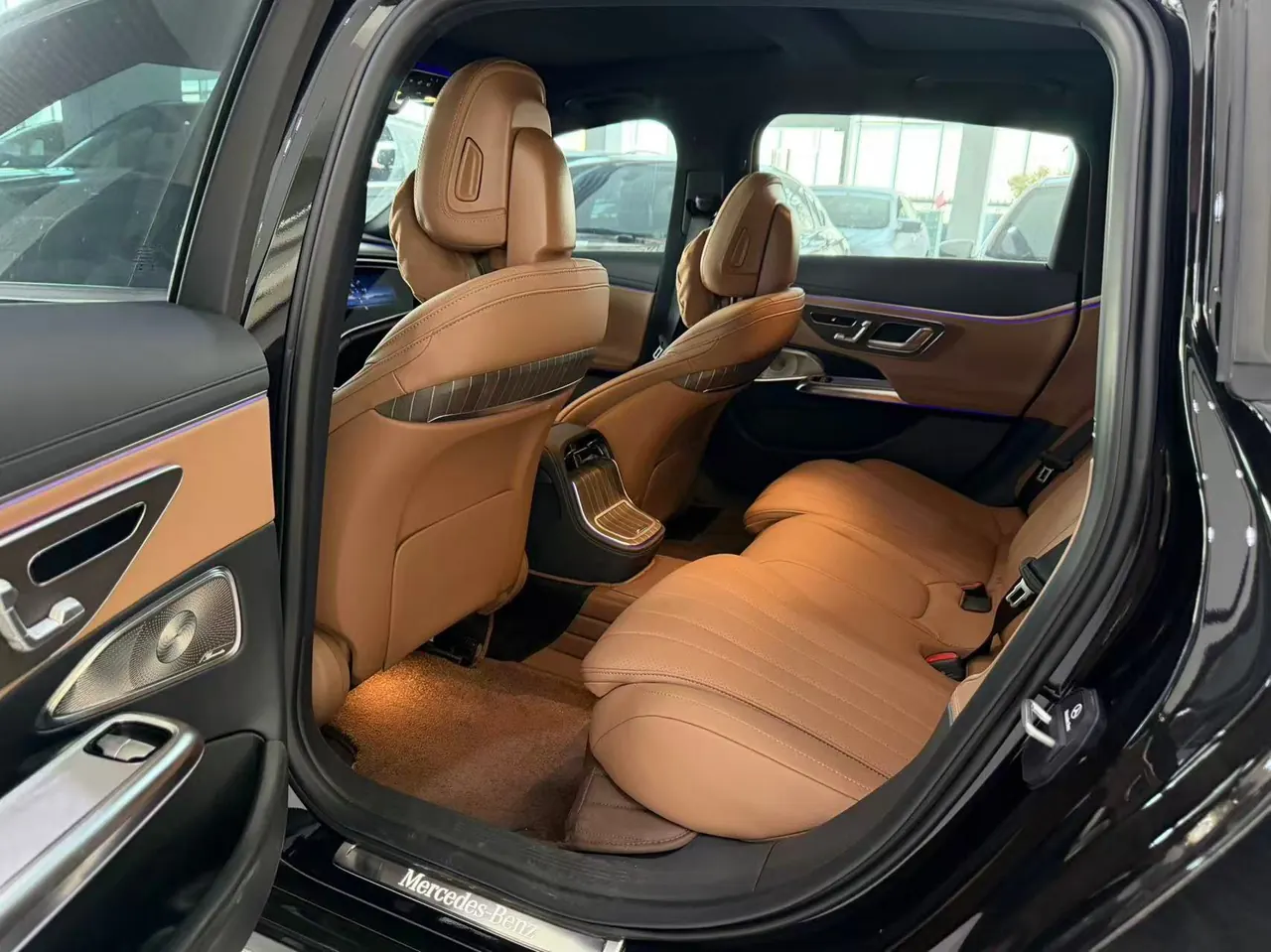 Mercedes Benz E Class 2025 E 300 L 48V 2.0T Luxury Automatic Gear 3