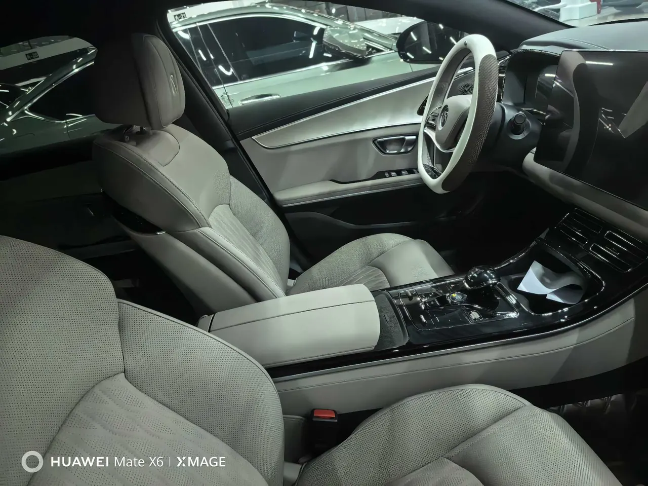 BYD 2025 Han DM-i 1.5T CVT 125km Flagship Automatic 3