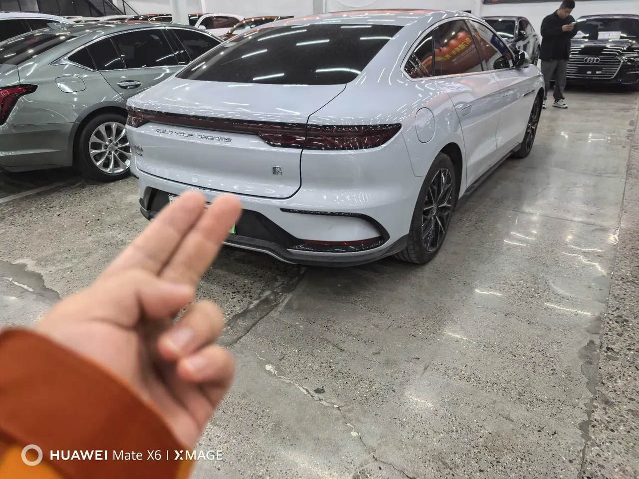 BYD 2025 Han DM-i 1.5T CVT 125km Flagship Automatic 4