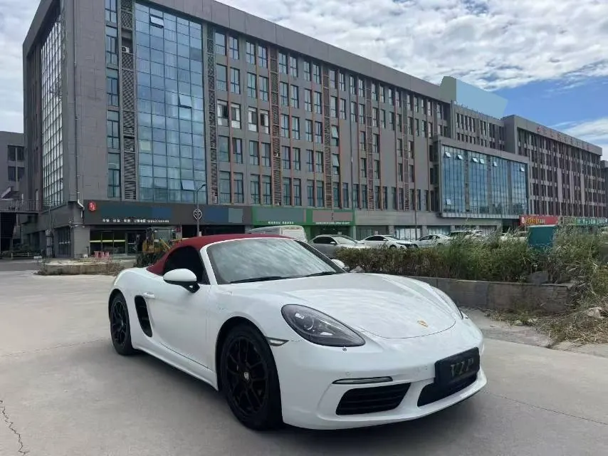 Porsche 718 (Imported) 2020 718 Boxer 2.0T Automatic 3