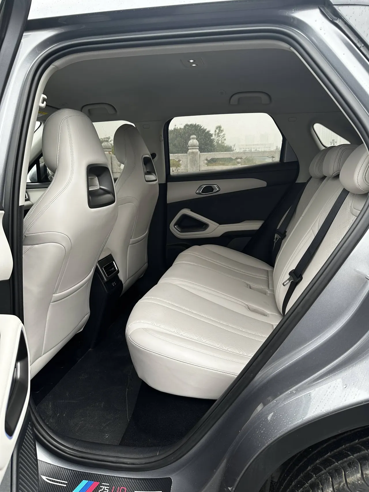 BYD 2025 Yuan UP Smart Driving 401KM Vital Automatic Gear 12