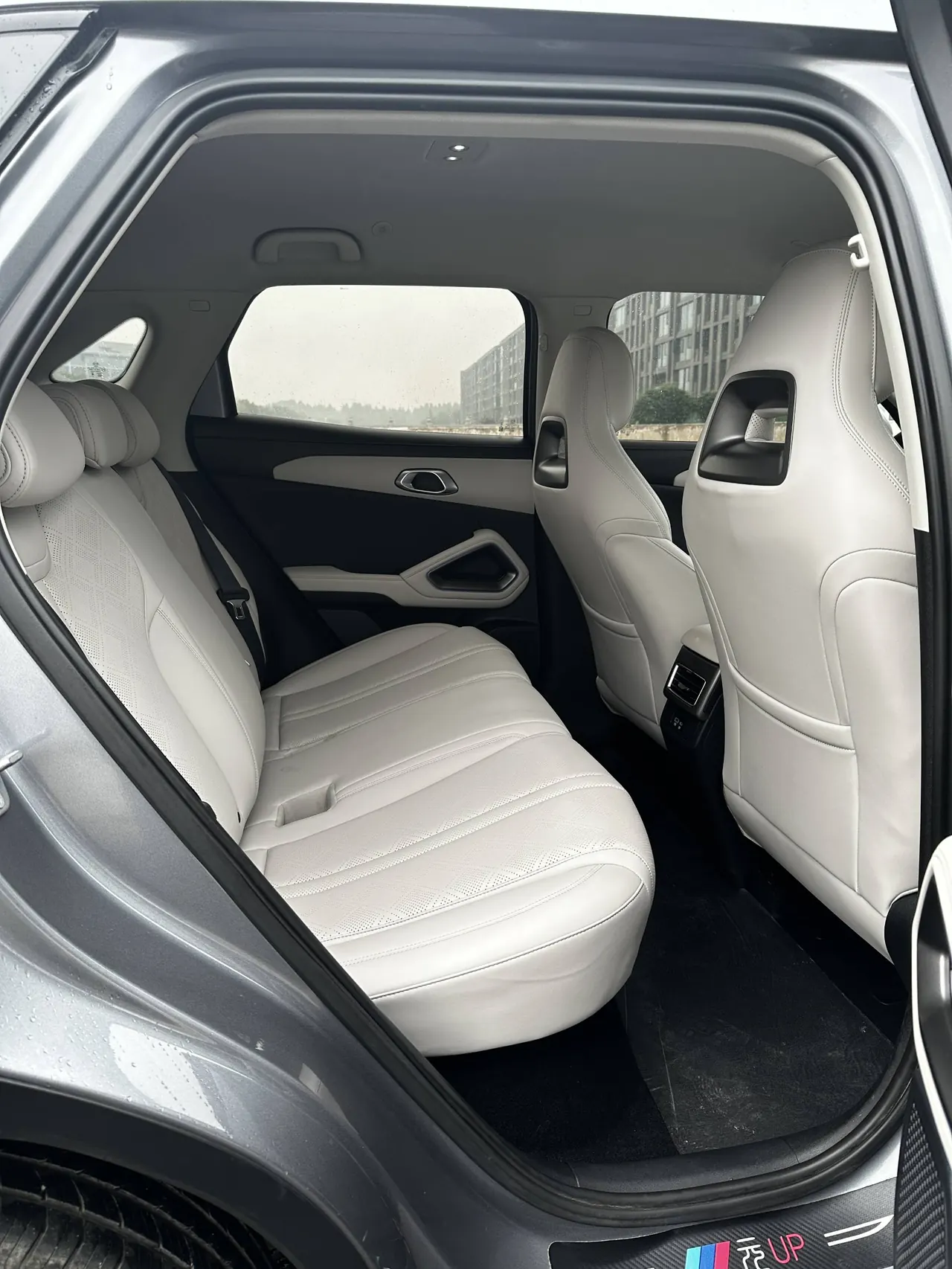 BYD 2025 Yuan UP Smart Driving 401KM Vital Automatic Gear 14