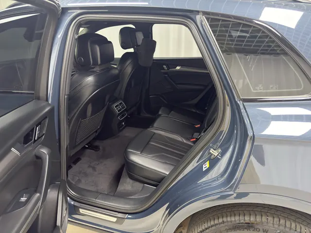 Audi 2025 Q5L 2.0TFSI 45TFSI 45th Anniversary Collection Edition Quattro Deluxe Dynamic Automatic 6