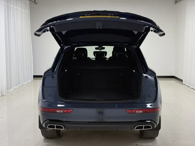 Audi 2025 Q5L 2.0TFSI 45TFSI 45th Anniversary Collection Edition Quattro Deluxe Dynamic Automatic 7