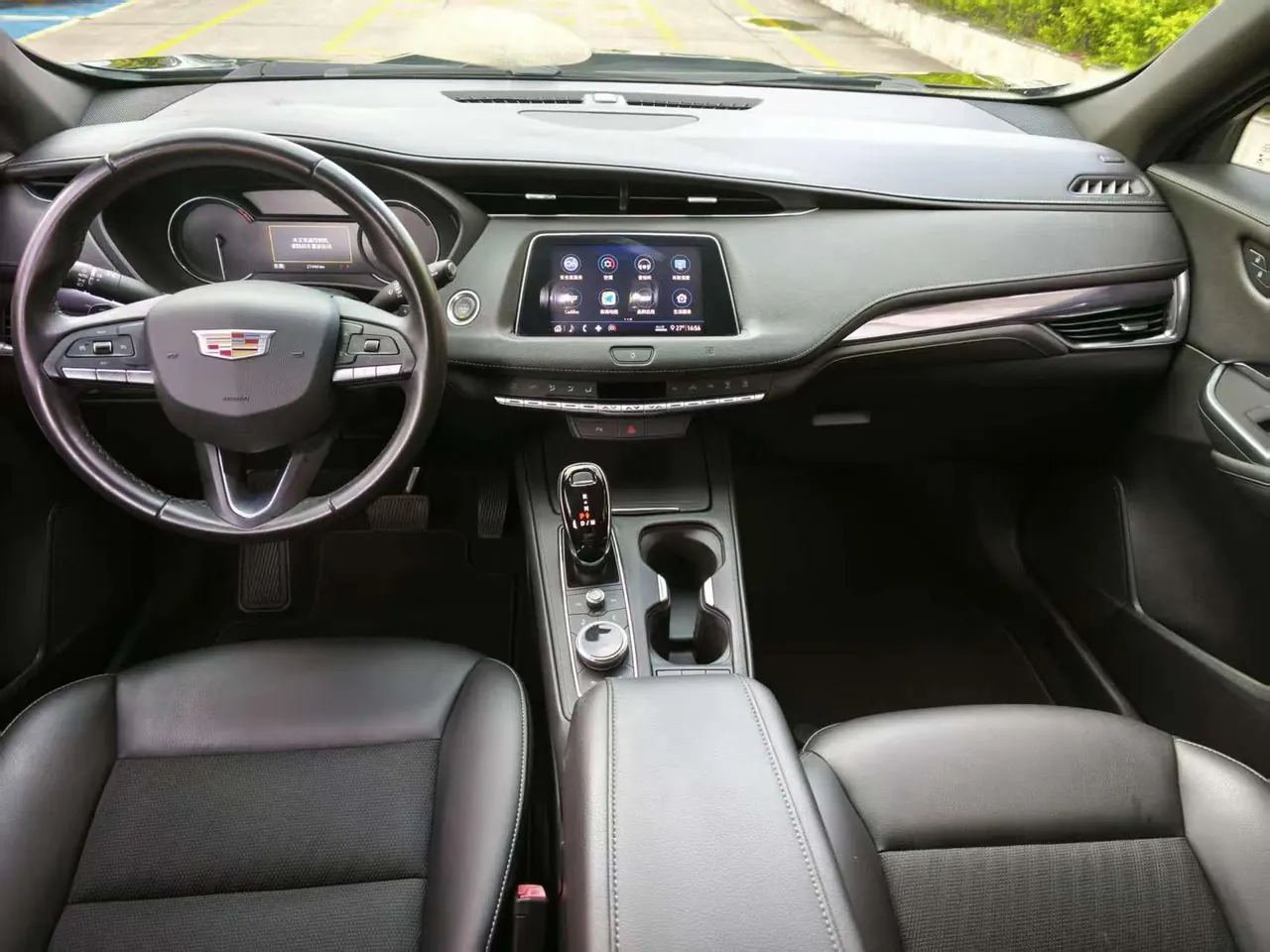 Cadillac 2020 XT4 2.0T 28T Two-Drive Leading Automatic Gear 8
