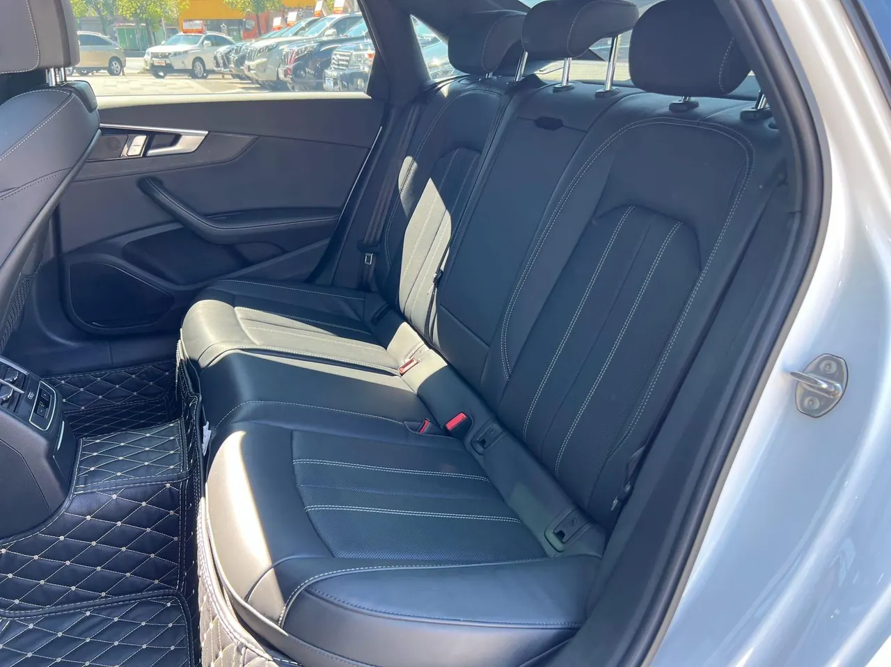 Audi 2024 A4L 2.0TFSI 40TFSI Deluxe Dynamic Automatic 8