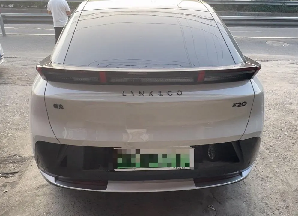 LYNK&amp;CO 2025 LYNK&amp;CO Z 20 530km Rear Drive Max Automatic 5