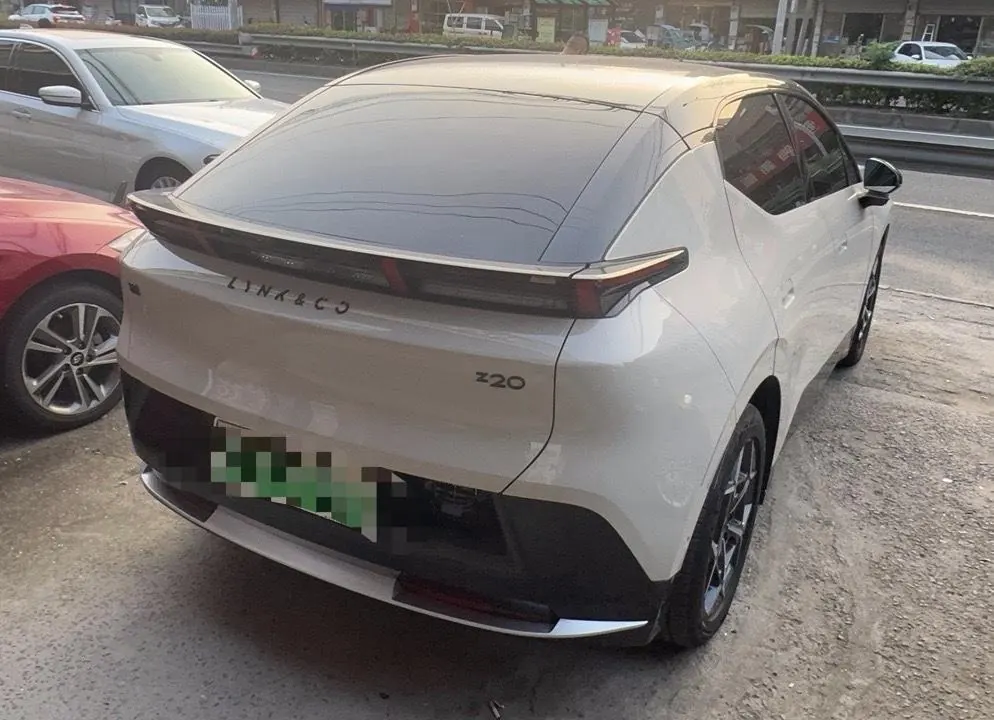 LYNK&amp;CO 2025 LYNK&amp;CO Z 20 530km Rear Drive Max Automatic 6