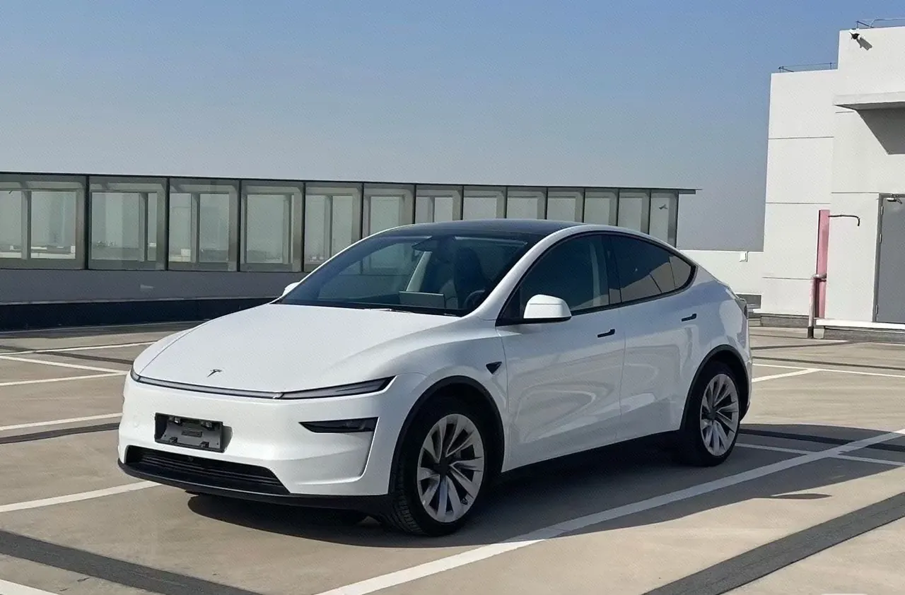Открыть галерею: Tesla 2025 Model Y long endurance all-wheel drive version (modified) automatic gear