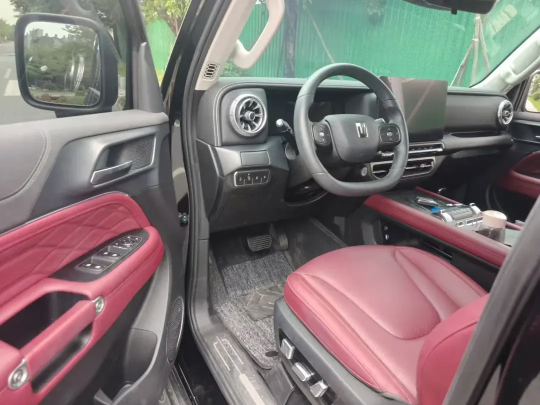 Tank 2025 Tank 300 2.0T Challenger Automatic Transmission 3