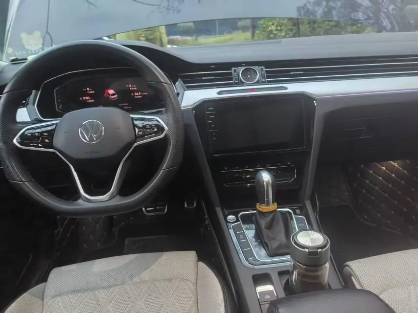 Volkswagen 2023 Magotan 2.0TSI 330TSI 2 million Commemorative Luxury Automatic Gear 6