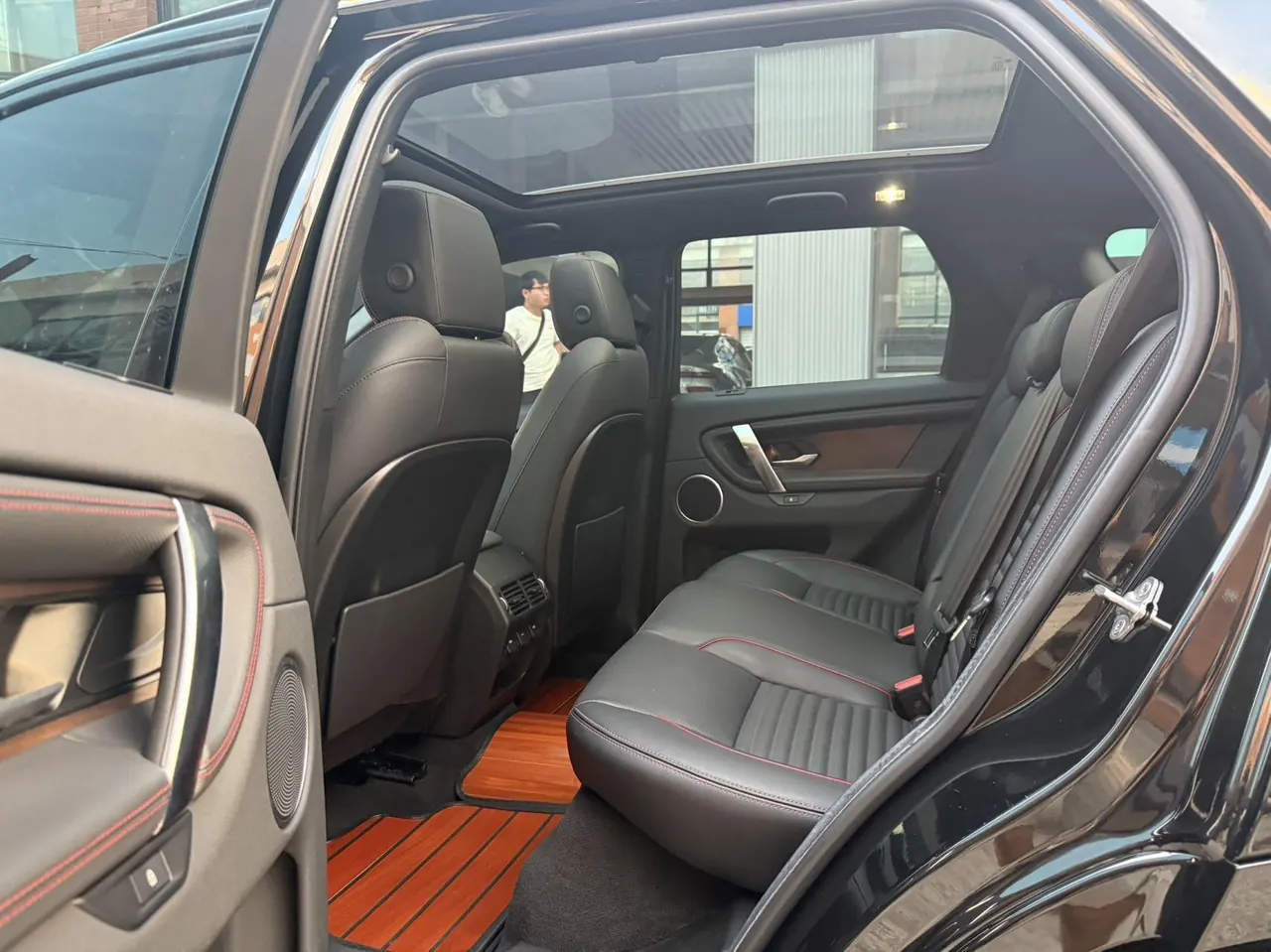 Land Rover 2023 Discovery Sports Edition 48V 2.0T 249PS R-Dynamic S Performance Edition Automatic Gear 6