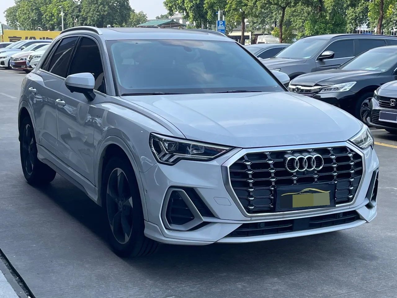 Audi 2022 Q3 1.4TFSI 35TFSI Fashion Dynamic Automatic 5