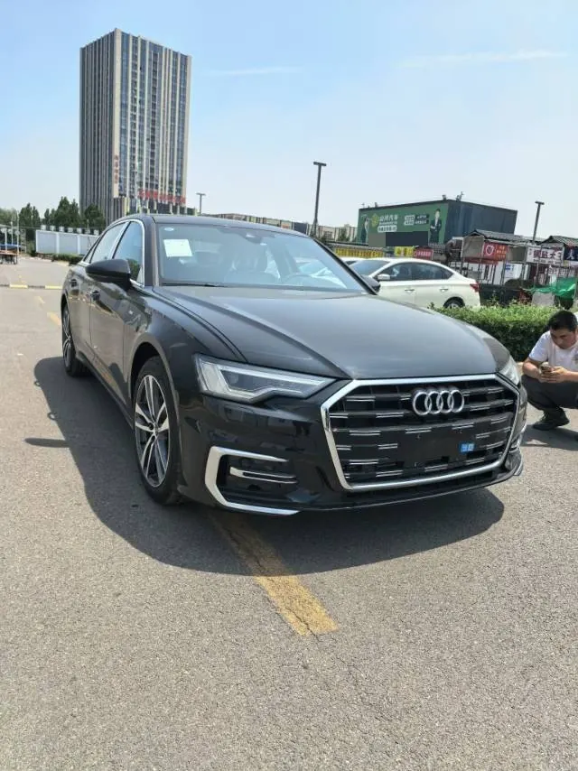 Audi 2026 A6L 2.0TFSI 40TFSI Deluxe Dynamic Automatic 3