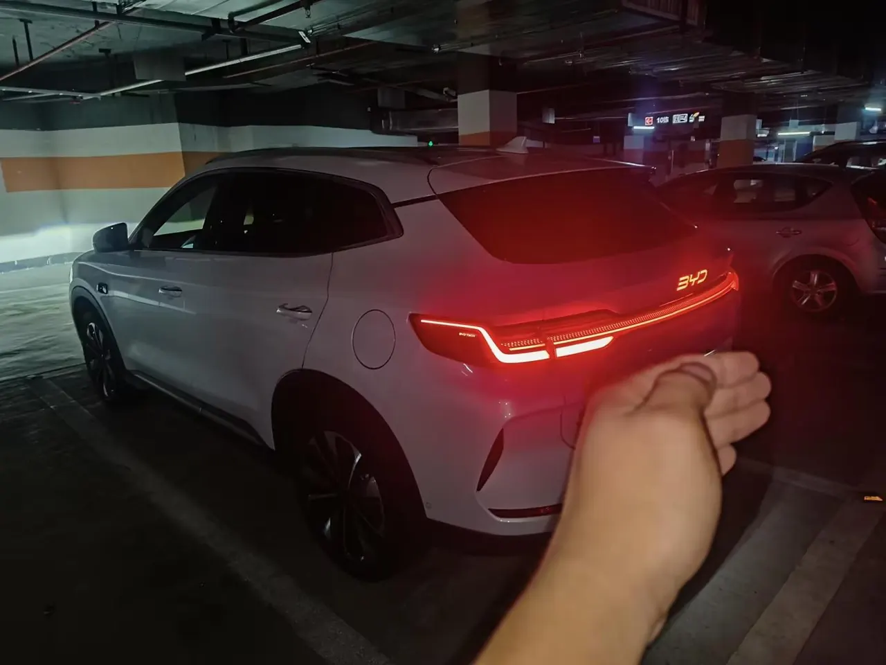 BYD Song PLUS New Energy 2025 Song PLUS DM-i 1.5 Stepless Smart Driving Edition 112KM Honorable Automatic Gear 4
