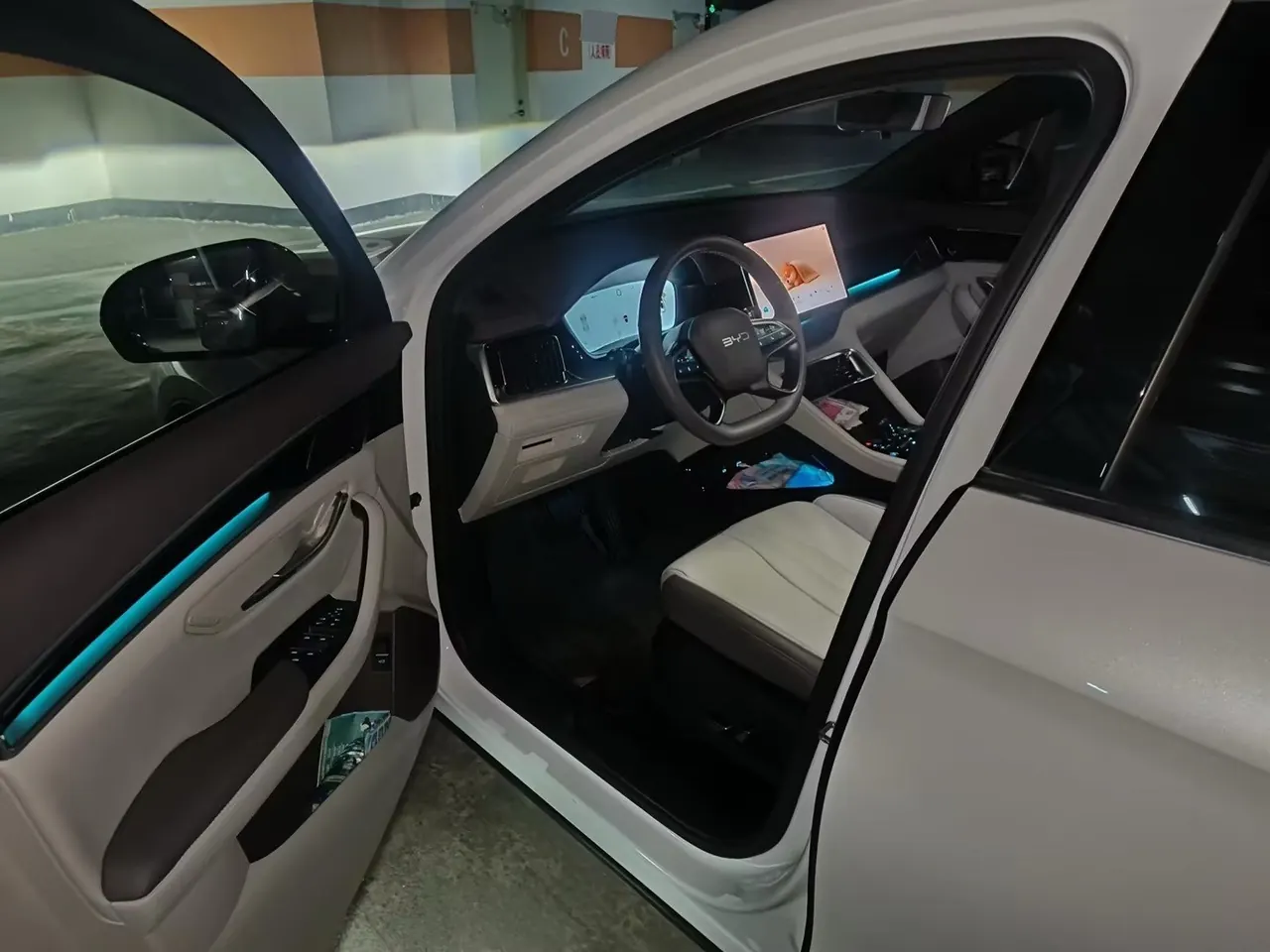 BYD Song PLUS New Energy 2025 Song PLUS DM-i 1.5 Stepless Smart Driving Edition 112KM Honorable Automatic Gear 5