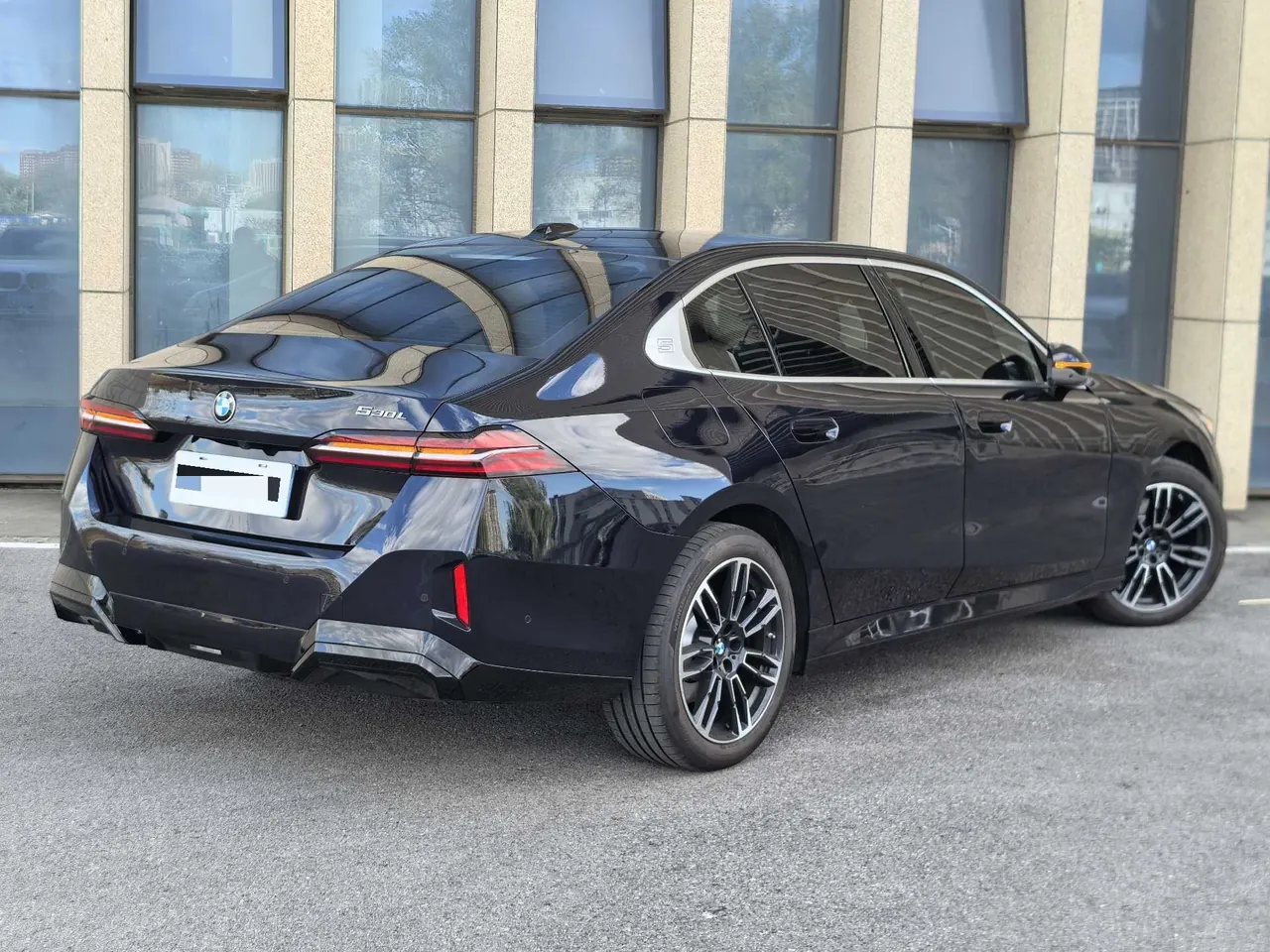 BMW 5 Series 2026 model 530Li 48V 2.0T Leading Edition M Sport Package Automatic 6