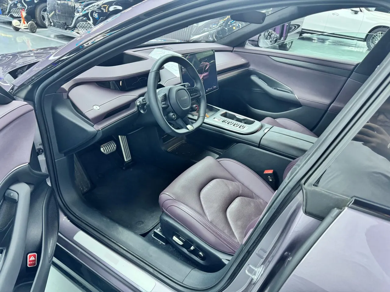 MI 2024 SU 7 800km 4-wheel drive ultra-long endurance high-end smart driving Max version automatic gear 8