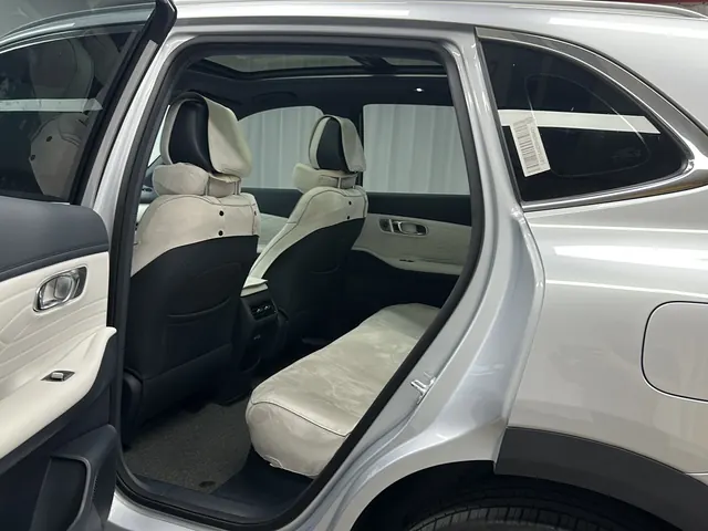 Geely Galaxy 2025 Starship 7 EM-i 1.5 120km Discovery Edition Automatic Gear 5