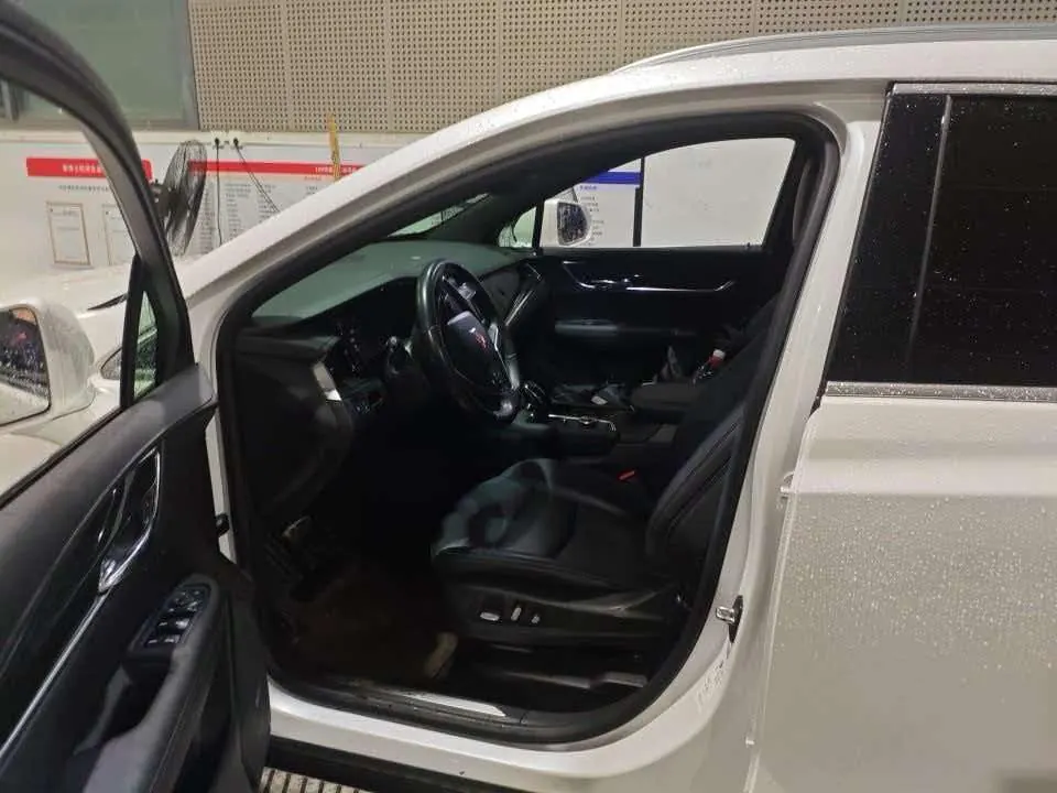 Cadillac 2020 XT5 2.0T 4-wheel drive luxury (modified) automatic gear 3