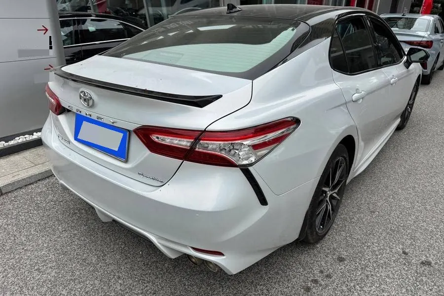 Toyota 2021 Camry 2.0S Stepless Front Edition Automatic Gear 2