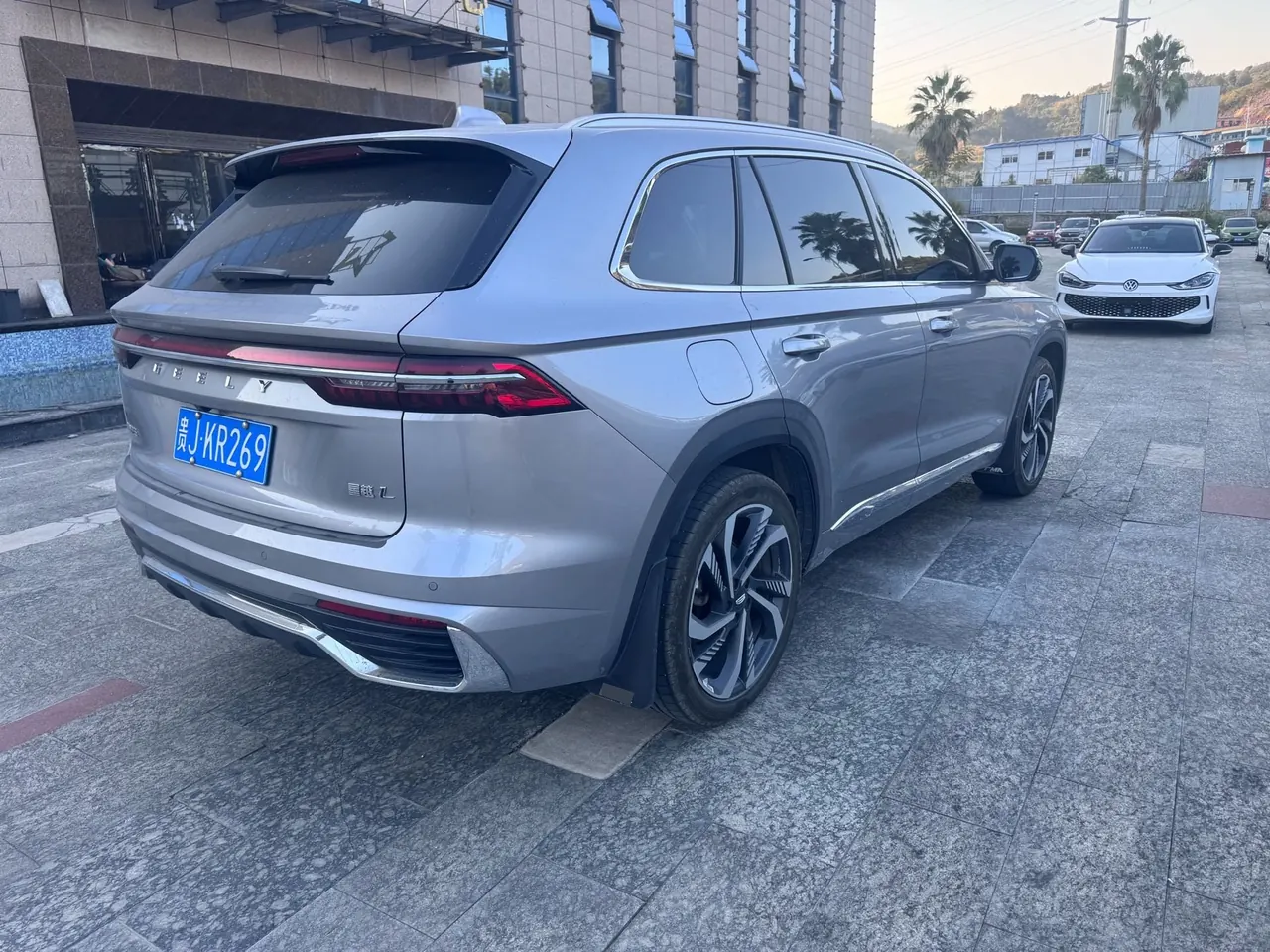 Geely 2024 XingyueL (Monjaro) 2.0TD High Power Two-Drive Enovate Edition Automatic Transmission 5