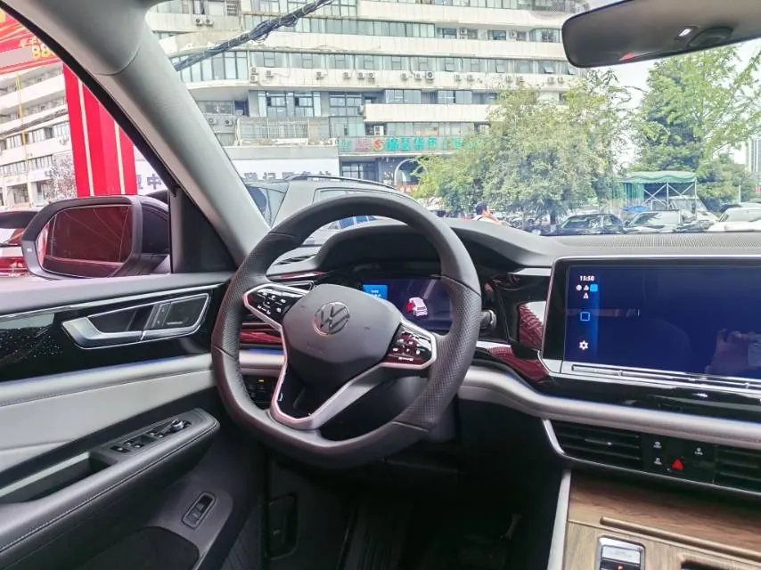 Volkswagen 2024 Tuang 2.0TSI 380TSI 4WD Longxiang Edition Automatic Gear 10