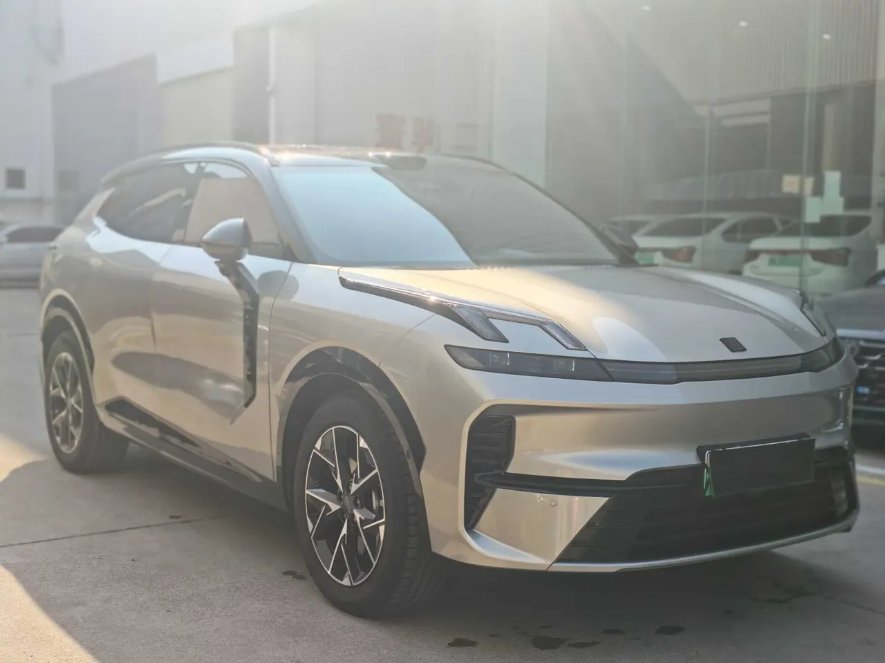 LYNK&amp;CO 2026 LYNK&amp;CO 08 EM-P 1.5T 160 Long Endurance Max Automatic 3