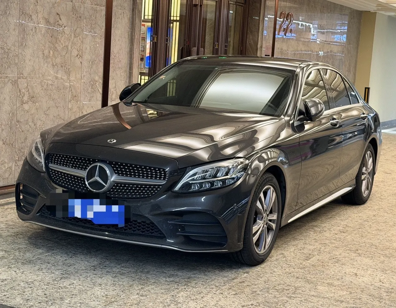 打开图片灯箱:Mercedes Benz Class C 2021 C 200 L 1.5T Dynamic Sports Edition Automatic Gear