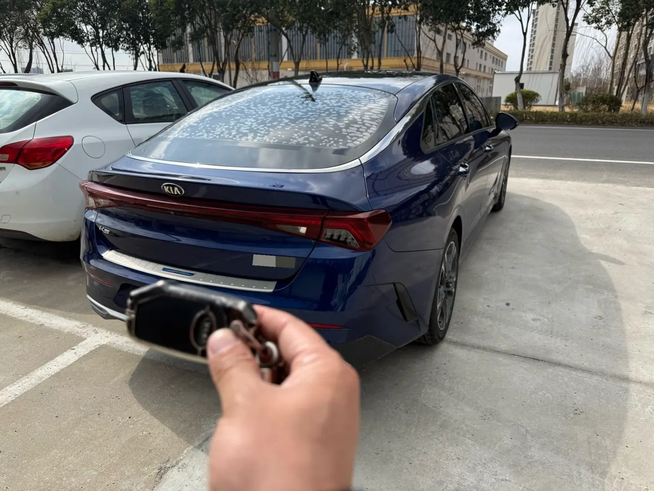 Kia 2020 K5 Keku 1.5T 270T CVVD Deluxe Edition Automatic Gear 4