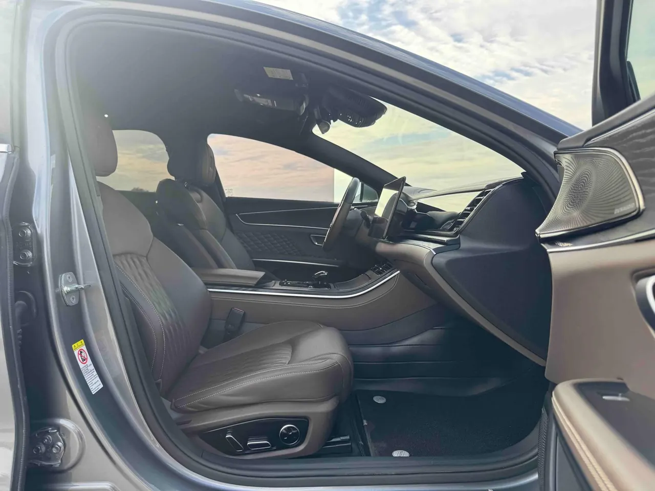 BYD 2022 Han DM-i 1.5T stepless 121KM exclusive automatic gear 6