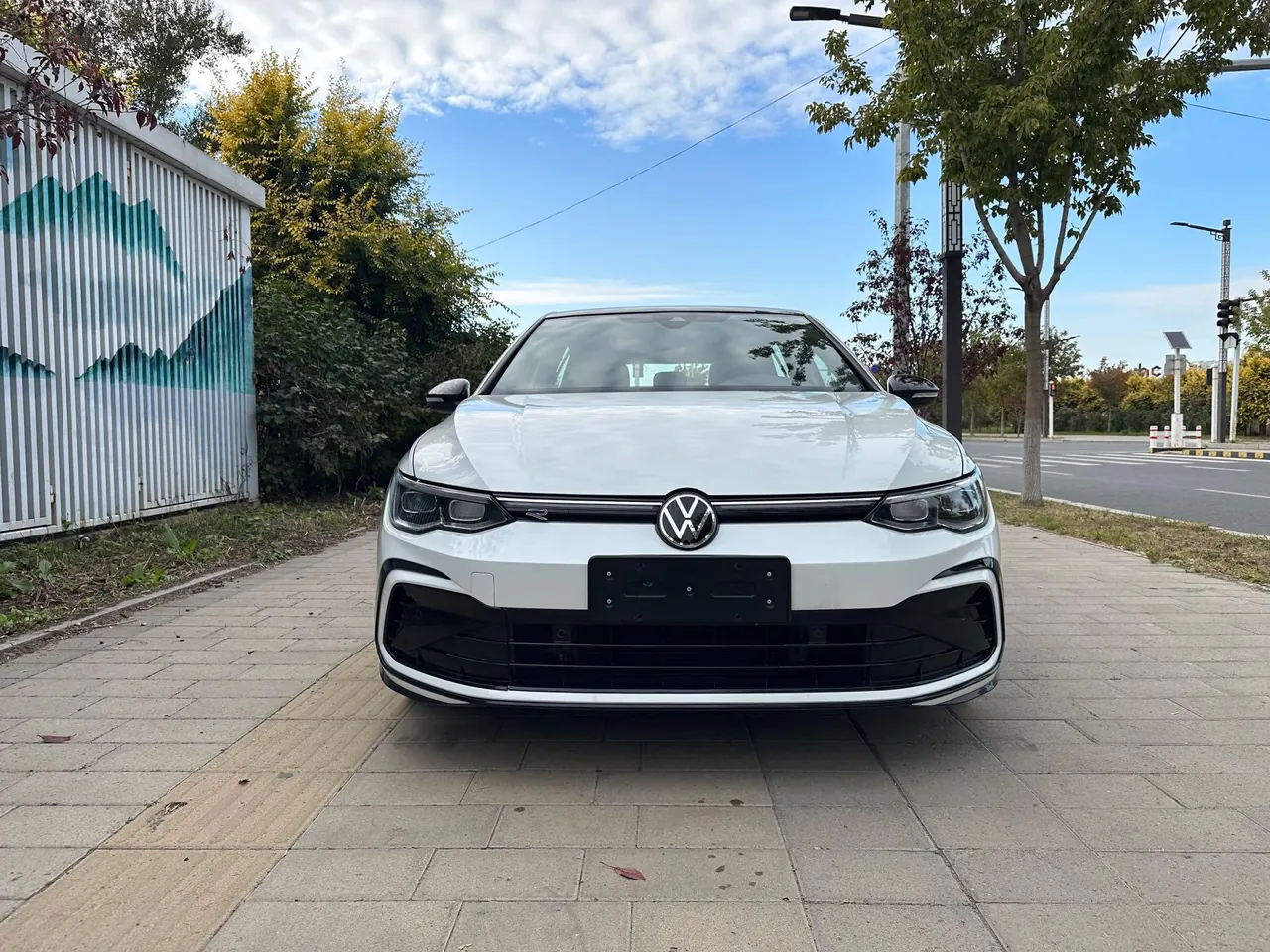 Volkswagen 2021 Golf 8 R-Line 1.4TSI 280TSI Automatic 3
