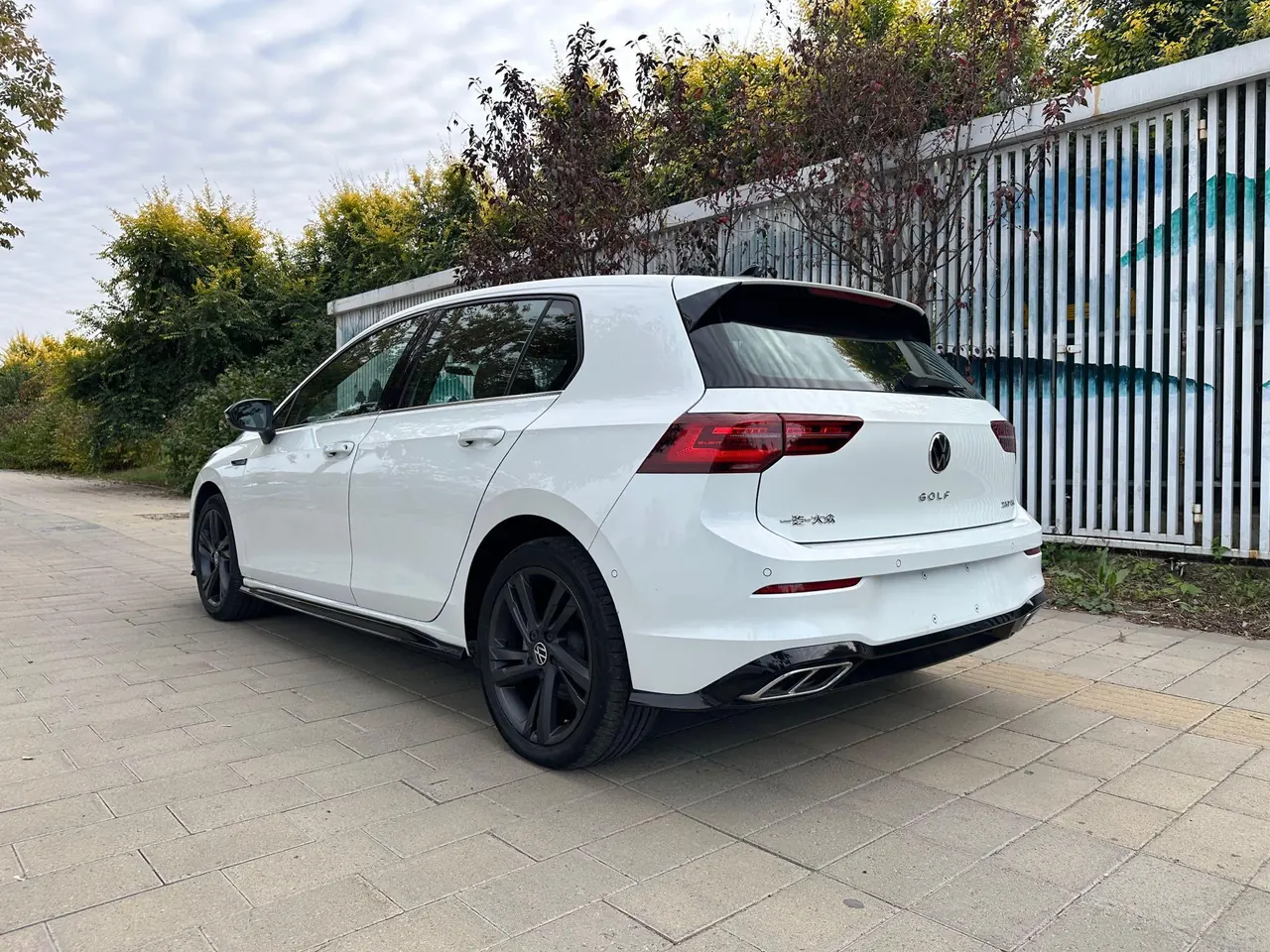 Volkswagen 2021 Golf 8 R-Line 1.4TSI 280TSI Automatic 8