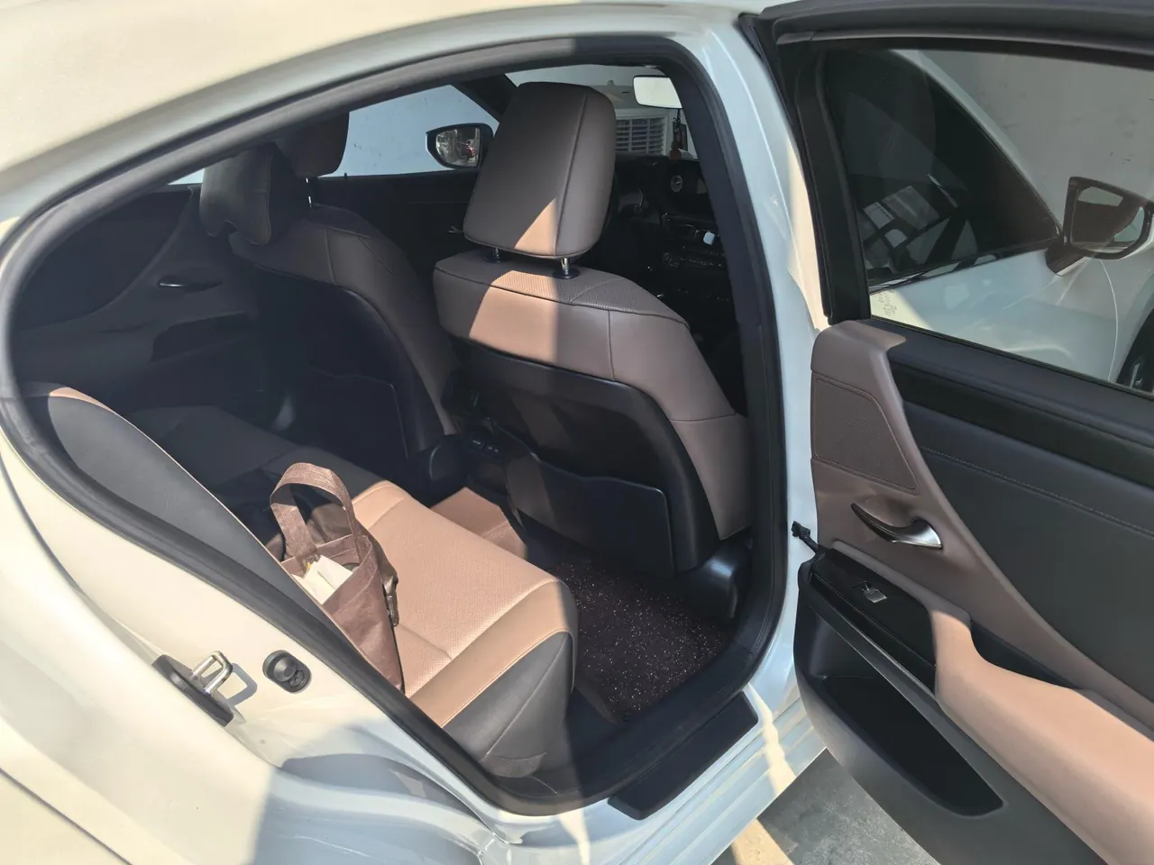 Lexus ES (Imported) 2024 ES200 2.0 Stepless Edition Automatic Gear 6