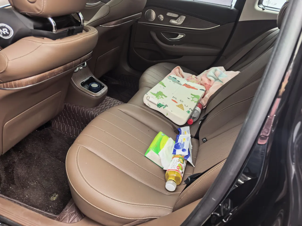 Mercedes Benz E Class 2023 E 300 L 2.0T Luxury Automatic Gear 4