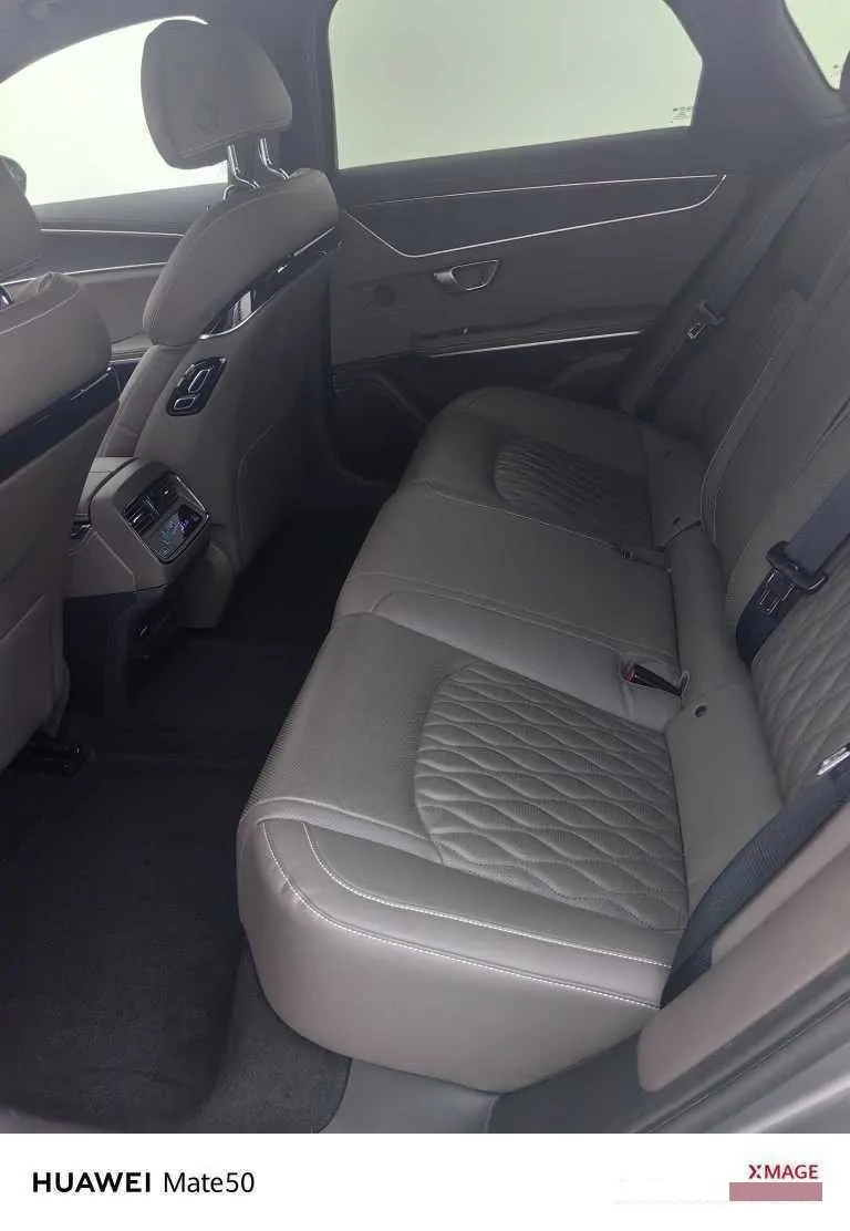 BYD 2020 Han four-wheel drive high-performance flagship automatic gear 3