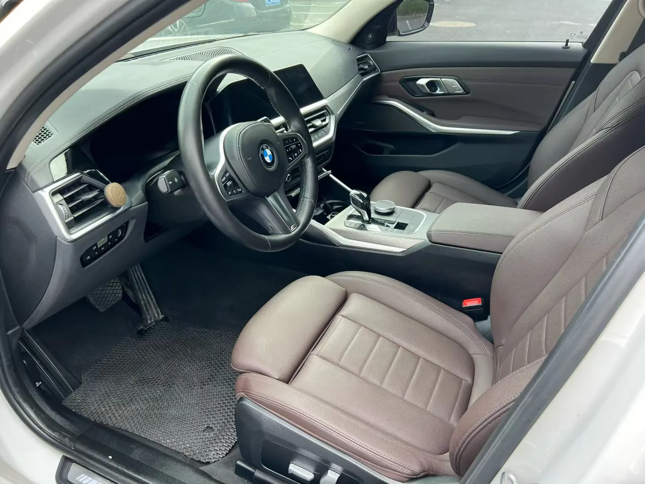 BMW 3 Series 2020 325Li 2.0T M Sports Obsidian Night Kit (Changed) Automatic Gear 4