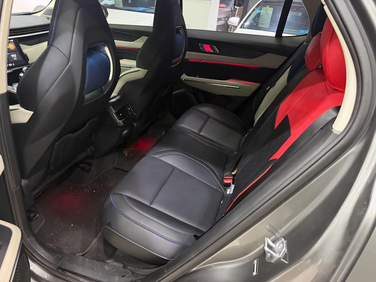LYNK&amp;CO 2021 LYNK&amp;CO 01 2.0TD Two-Drive Pro Automatic 4