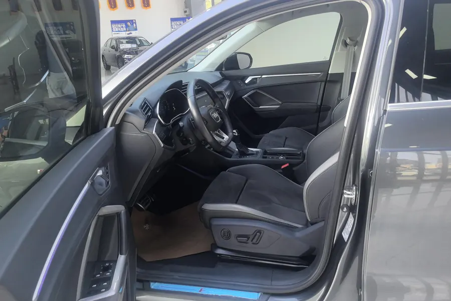 Audi 2021 Q3 2.0TFSI 40TFSI Fashion Dynamic Automatic 3