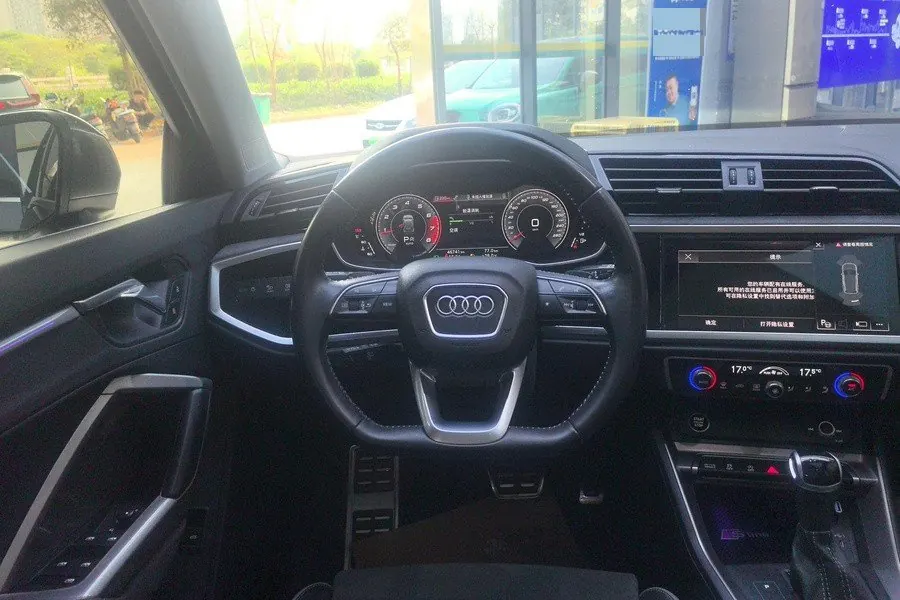 Audi 2021 Q3 2.0TFSI 40TFSI Fashion Dynamic Automatic 5