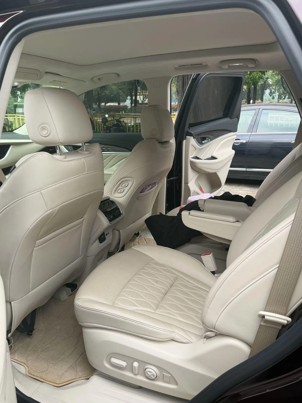 Buick 2020 Angke Flag Avenir 2.0T 28T Four-wheel Drive Avenir Avia Automatic Gear 3