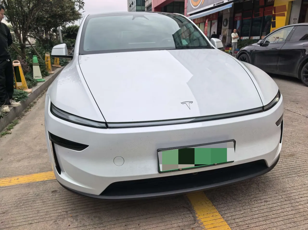 Tesla 2025 Model Y L Long Endurance All-Wheel Drive Automatic Transmission 5