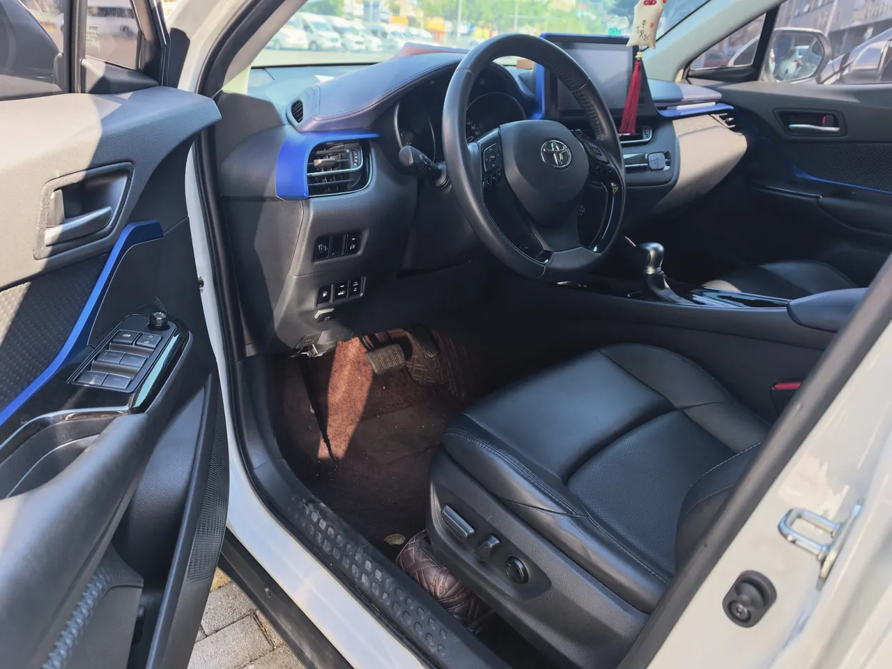 Toyota 2021 C- HR 2.0 Stepless Deluxe Edition Automatic Gear 8