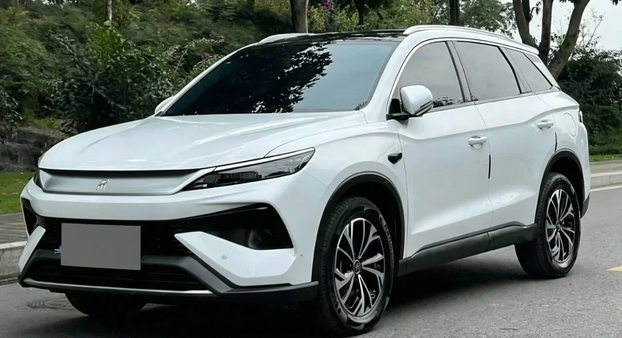 打开图片灯箱:BYD Song Pro New Energy 2025 Song Pro DM-i 1.5 Stepless Smart Driving Edition 115KM Exceed Automatic Gear