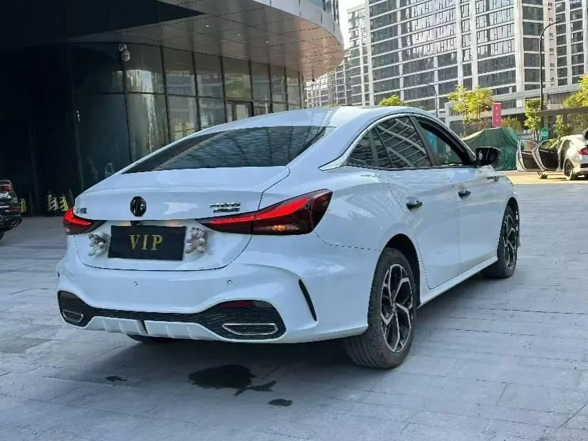 MG 2023 MG5 1.5TGI 300TGI Ultimate Automatic Gear 9