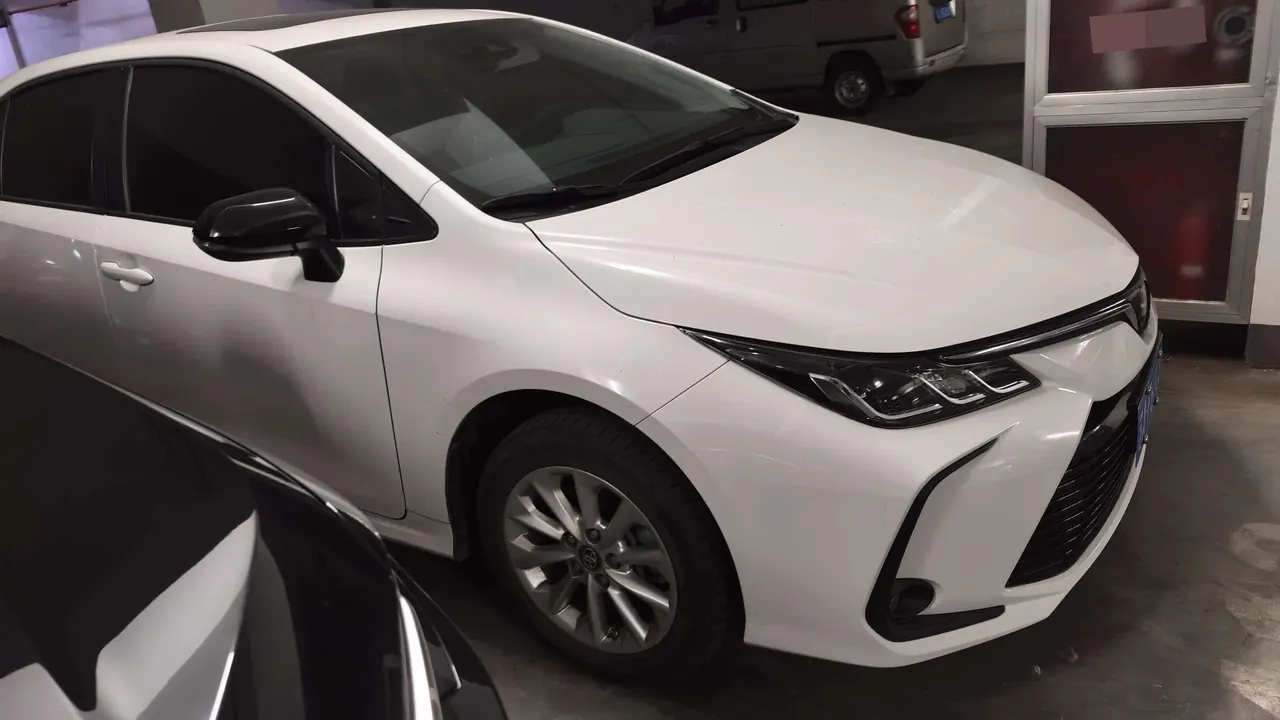 Toyota 2023 corolla 1.2T stepless elite version of automatic gear 3