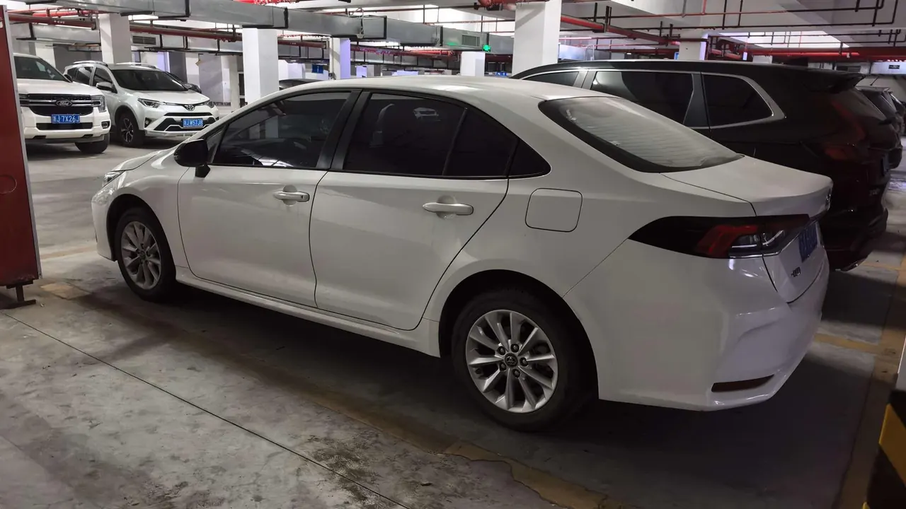 Toyota 2023 corolla 1.2T stepless elite version of automatic gear 4