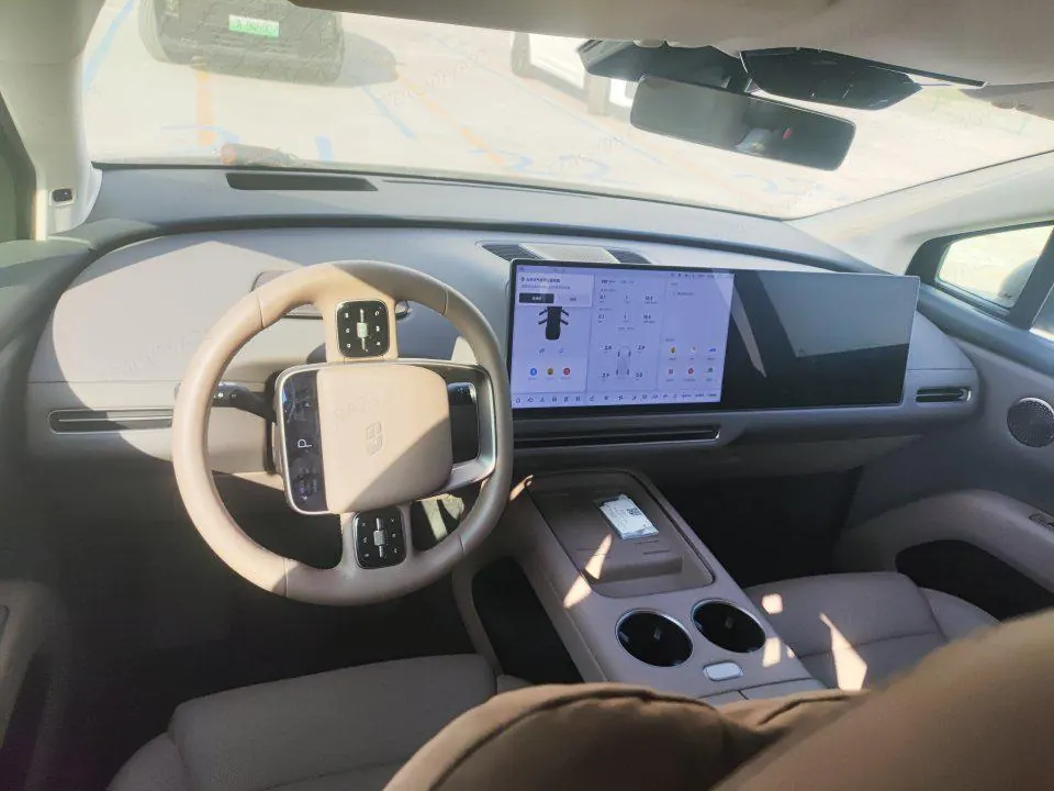Li 2025 i8 Standard Edition Automatic Gear 8