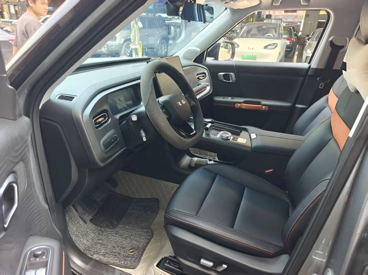 Beijing 2026 BJ30 1.5T Traveler Two-Drive Advanced Edition Automatic Gear 3