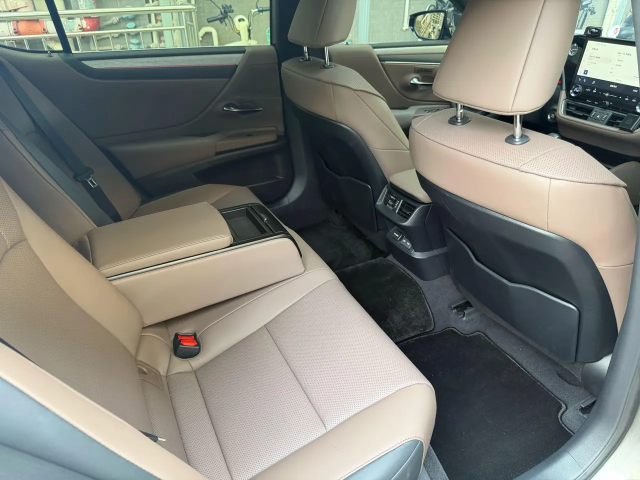 Lexus ES (Imported) 2025 ES200 2.0 Stepless Edition Automatic Gear 6